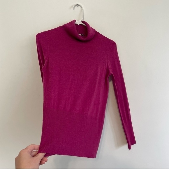 NIC+ZOE NIC + ZOE Solid Magenta Fuchsia Pink ish Lightweight Turtleneck Sweater - Picture 8 of 14